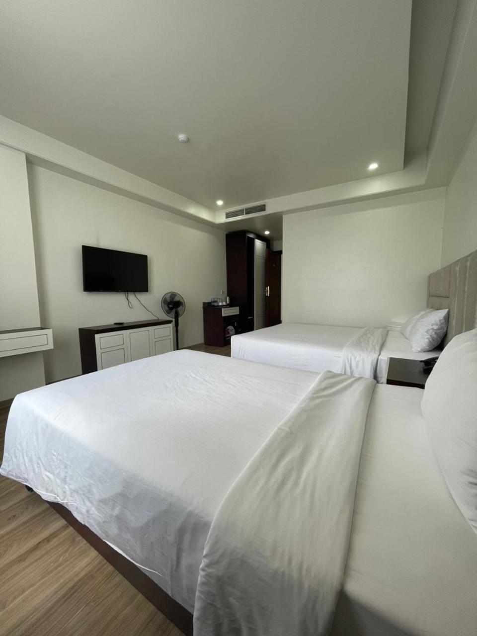 Lotus Hotel & Apartment Хайфон Экстерьер фото