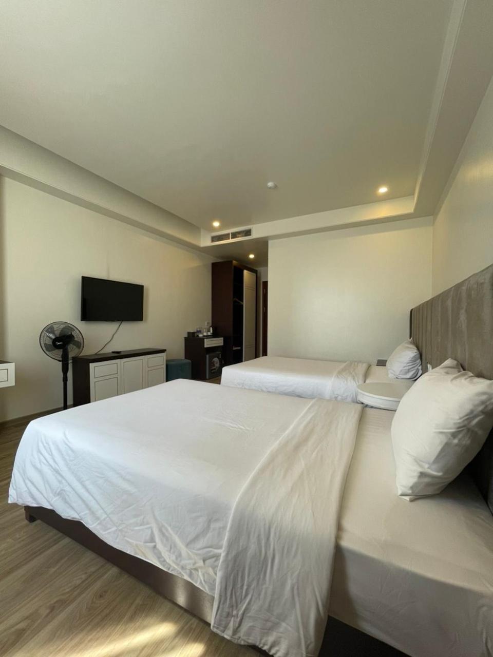 Lotus Hotel & Apartment Хайфон Экстерьер фото