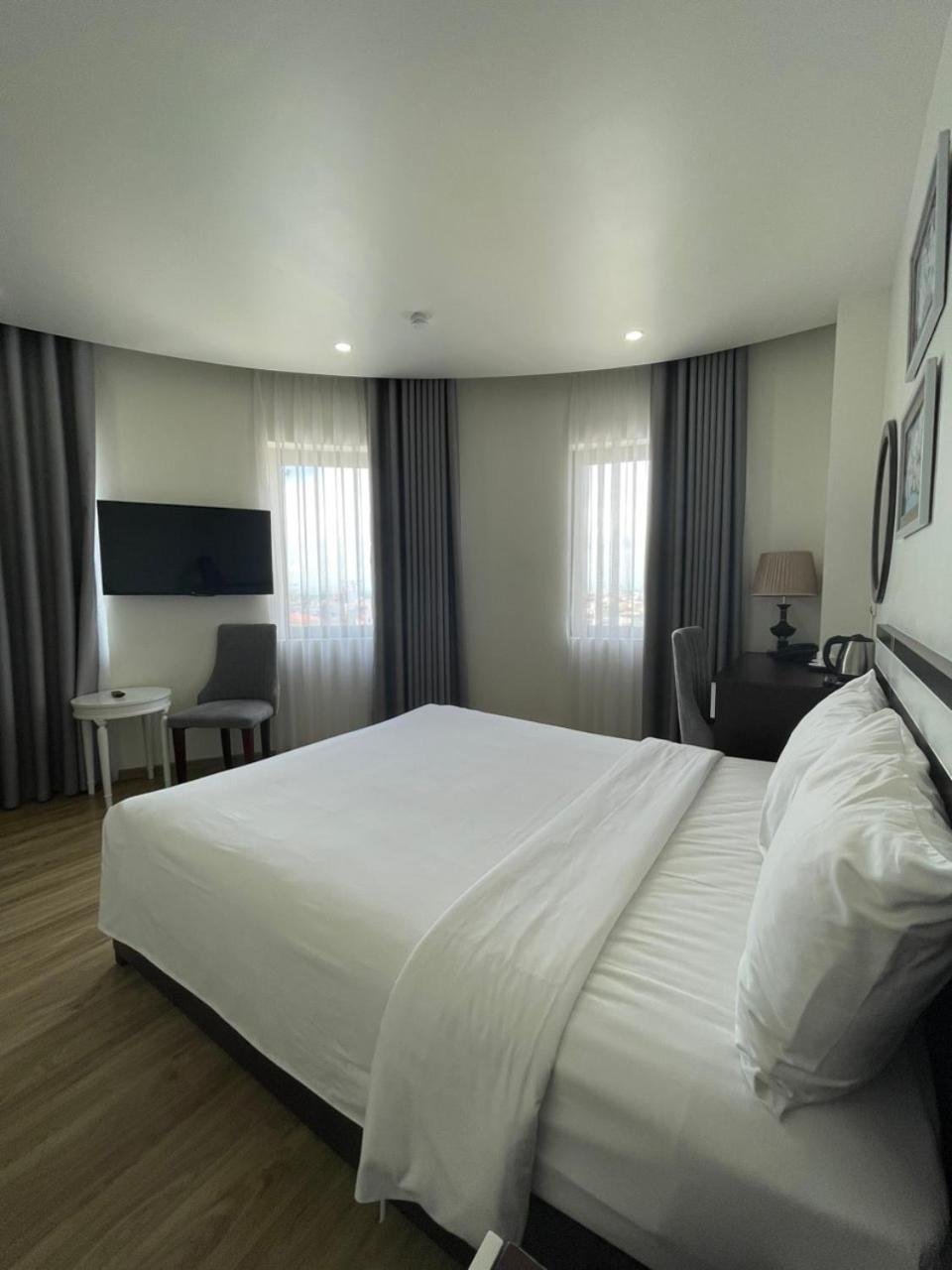 Lotus Hotel & Apartment Хайфон Экстерьер фото